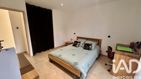 Maison à vendre 7 pièces 187 m² Nîmes-Saint-Césaire