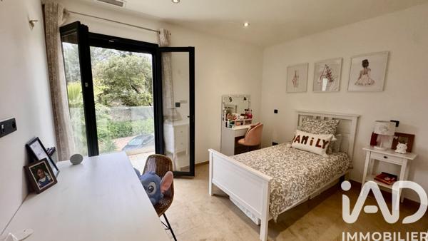 Maison à vendre 7 pièces 187 m² Nîmes-Saint-Césaire