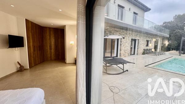 Maison à vendre 7 pièces 187 m² Nîmes-Saint-Césaire