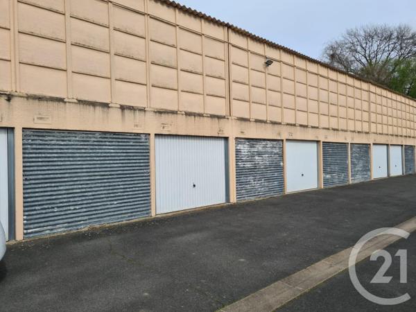 Parking à vendre  13,50 m2 FRESNES - 94