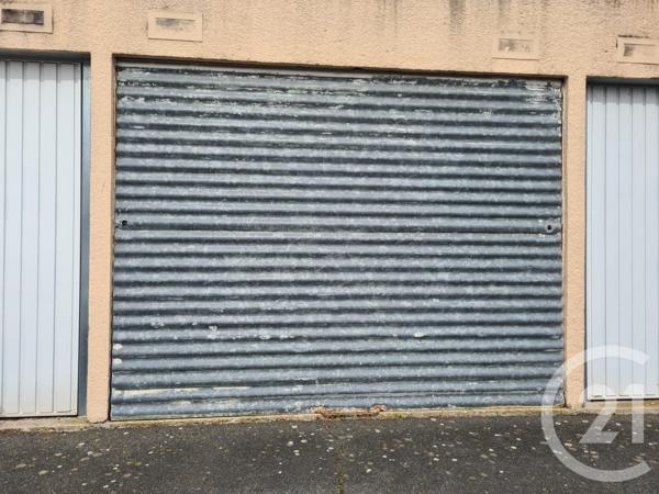 Parking à vendre  13,50 m2 FRESNES - 94