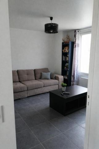 Maison en pierre à la campagne