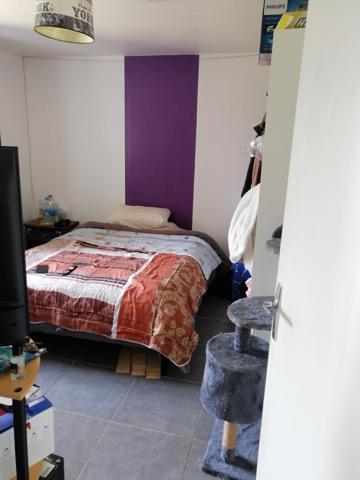 Maison en pierre à la campagne