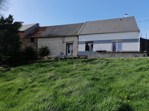 Maison en pierre à la campagne