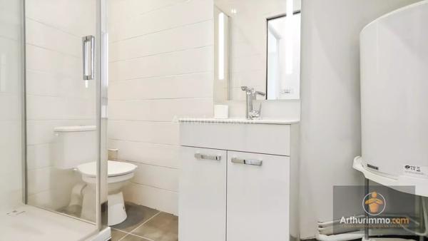 Vente                                                      Appartement
                        
                     2 pièces                      35 m2                     à Étampes