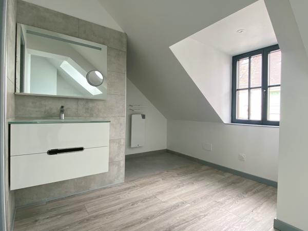 Houdan (78550) TRIPLEX 5 Pièces 133m² Hyper centre de HOUDAN