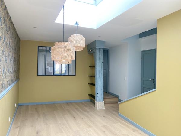 Houdan (78550) TRIPLEX 5 Pièces 133m² Hyper centre de HOUDAN