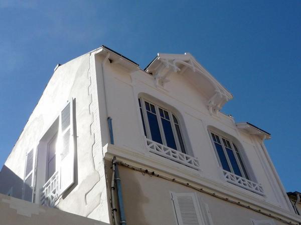 Transaction immobilière › Charmant T2 bis avec verrière et terrasse privative - Coeur de La Rochelle