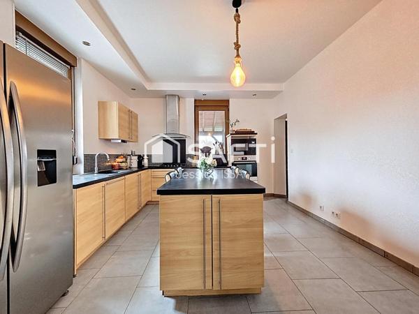 Maison individuelle familiale .