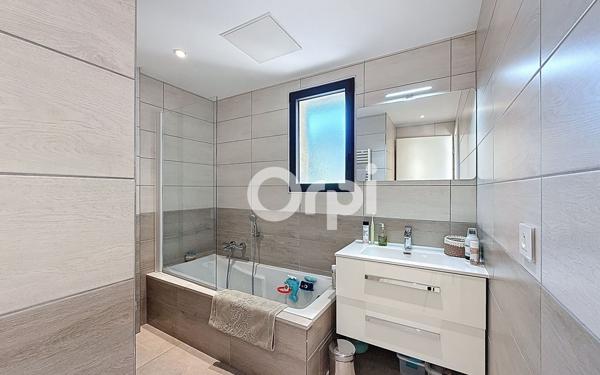 Maison à vendre    4 pièces • 80,01 m2 Sainte-Maxime