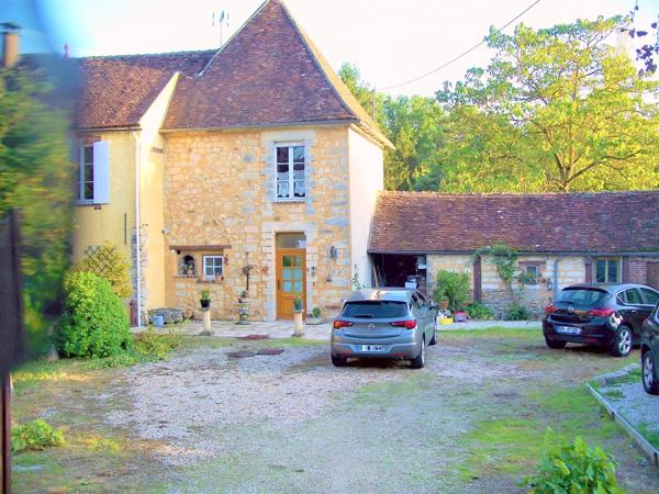 Propriete à vendre 6 pièces. 10 MN Sens (89)