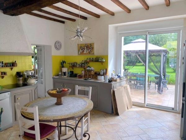 Propriete à vendre 6 pièces. 10 MN Sens (89)