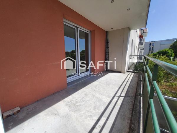 APPARTEMENT 3 PIECES 2 PARKINGS RER D