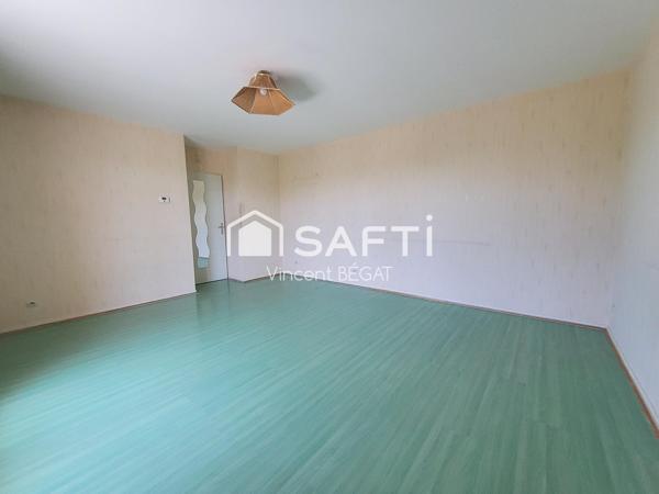 APPARTEMENT 3 PIECES 2 PARKINGS RER D