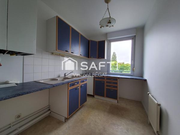 APPARTEMENT 3 PIECES 2 PARKINGS RER D