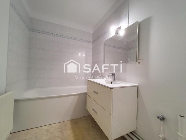 APPARTEMENT 3 PIECES 2 PARKINGS RER D