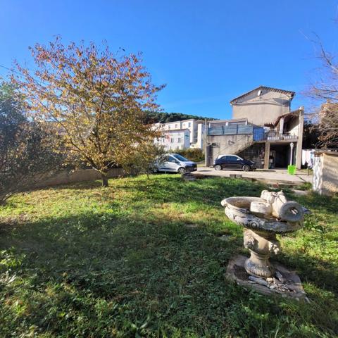 SAINT MARTIN DE VALGALGUES (30520), maison 4 chambres et bureau d'environ 148m² habitable sur une parcelle de 748m².