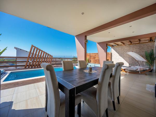 Ste Clotilde La Bretagne, villa T6/7 de 199m² sur terrain 471m² avec piscine ! Sainte-Clotilde (97490)