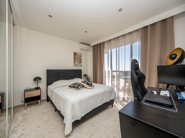 Ste Clotilde La Bretagne, villa T6/7 de 199m² sur terrain 471m² avec piscine ! Sainte-Clotilde (97490)