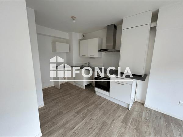 Location Appartement 2 pièces 48.4 m² - 126 BIS RUE DE LANNOY Lille 59000