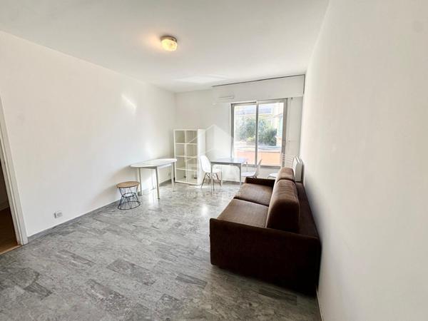 Appartement F1  entièrement rénové