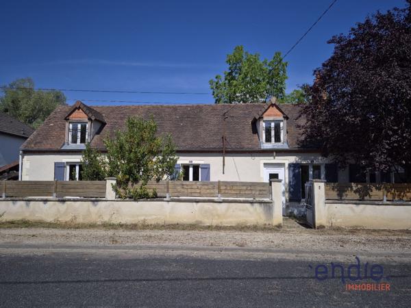 Longère type F4 avec Jardin de 600m² .proche centre ville!