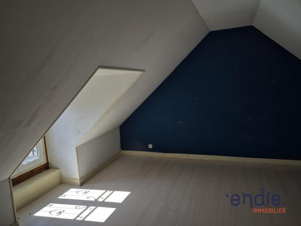 Longère type F4 avec Jardin de 600m² .proche centre ville!
