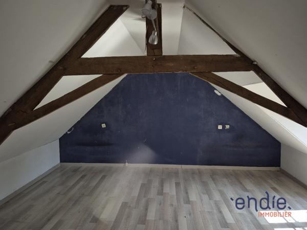 Longère type F4 avec Jardin de 600m² .proche centre ville!