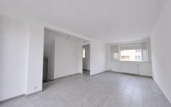 Appartement à vendre    4 pièces • 80,67 m2 Aulnay-sous-Bois