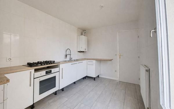 Appartement à vendre    4 pièces • 80,67 m2 Aulnay-sous-Bois