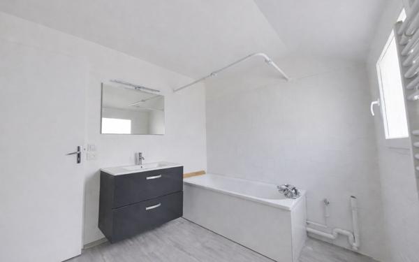 Appartement à vendre    4 pièces • 80,67 m2 Aulnay-sous-Bois
