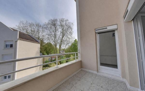 Appartement à vendre    4 pièces • 80,67 m2 Aulnay-sous-Bois