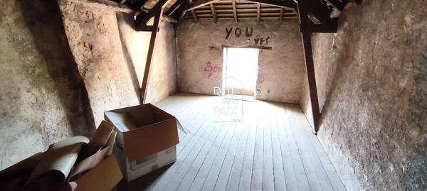 79200 PARTHENAY MAISON DE VILLE