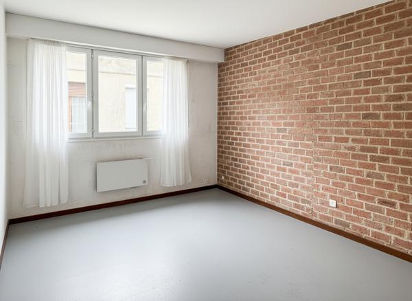 Studio quartier Saint Genès à rafraichir