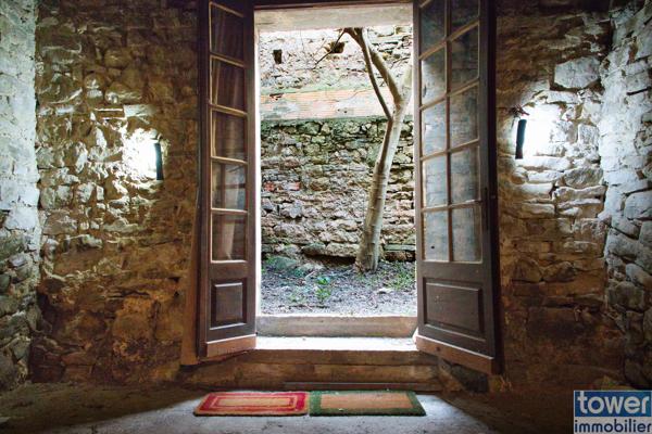 Maison de village
                                                                                                                                                                                                                                                                                                                        7 pièce(s)                                                                                                                                                                                                          5 chambre(s)                                                                                                                                                                                                          119  m²