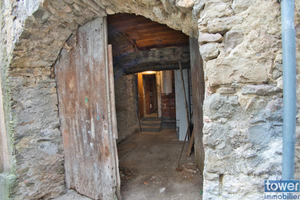 Maison de village
                                                                                                                                                                                                                                                                                                                        7 pièce(s)                                                                                                                                                                                                          5 chambre(s)                                                                                                                                                                                                          119  m²