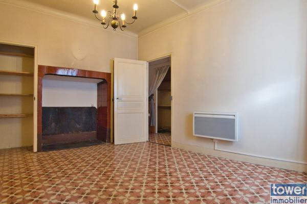 Maison de village
                                                                                                                                                                                                                                                                                                                        7 pièce(s)                                                                                                                                                                                                          5 chambre(s)                                                                                                                                                                                                          119  m²