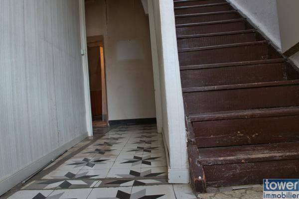 Maison de village
                                                                                                                                                                                                                                                                                                                        7 pièce(s)                                                                                                                                                                                                          5 chambre(s)                                                                                                                                                                                                          119  m²