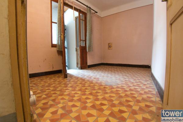 Maison de village
                                                                                                                                                                                                                                                                                                                        7 pièce(s)                                                                                                                                                                                                          5 chambre(s)                                                                                                                                                                                                          119  m²