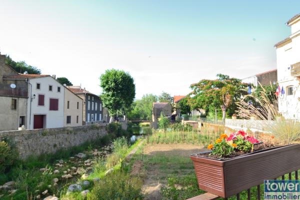 Maison de village
                                                                                                                                                                                                                                                                                                                        7 pièce(s)                                                                                                                                                                                                          5 chambre(s)                                                                                                                                                                                                          119  m²