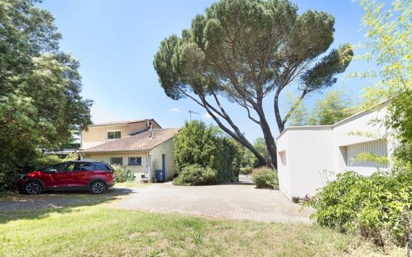Maison à vendre    6 pièces •  Toulouse