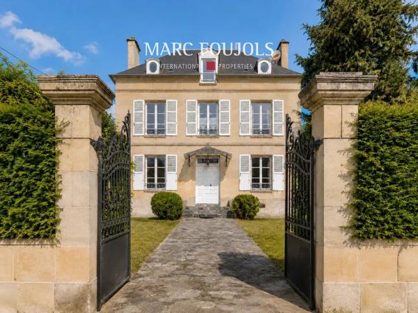 Maison de Maître – Jardin clos de murs