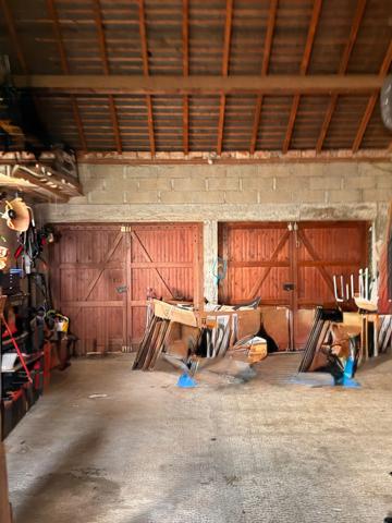 EN EXCLUSIVITE ! Maison en pierres de 141m², 3 chambres, garage double sur terrain de 1633m² 139 900 €