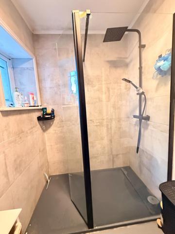 EN EXCLUSIVITE ! Maison en pierres de 141m², 3 chambres, garage double sur terrain de 1633m² 139 900 €