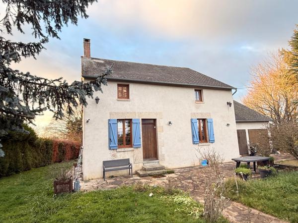 EN EXCLUSIVITE ! Maison en pierres de 141m², 3 chambres, garage double sur terrain de 1633m² 139 900 €