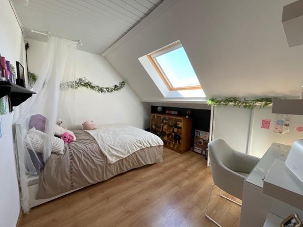 Pavillon lumineux de 115m², proche de la côte(8 min)