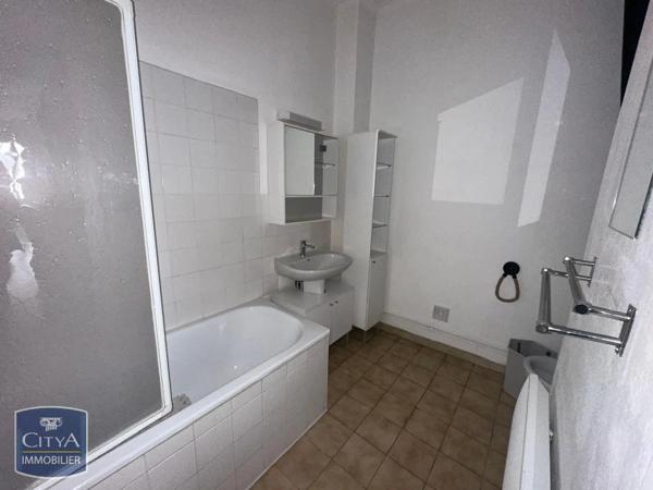 Appartement à louer 1 pièce 32.06m² Nîmes (30000)