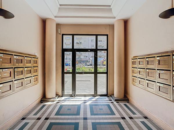 Appartement GRENOBLE - 3-4 pièces - 2 chambres - 88.28 m2 - 2 balcons