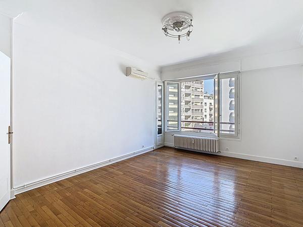 Appartement GRENOBLE - 3-4 pièces - 2 chambres - 88.28 m2 - 2 balcons