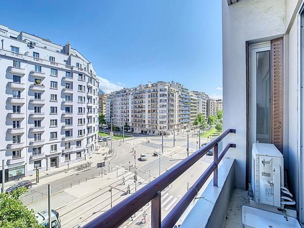 Appartement GRENOBLE - 3-4 pièces - 2 chambres - 88.28 m2 - 2 balcons
